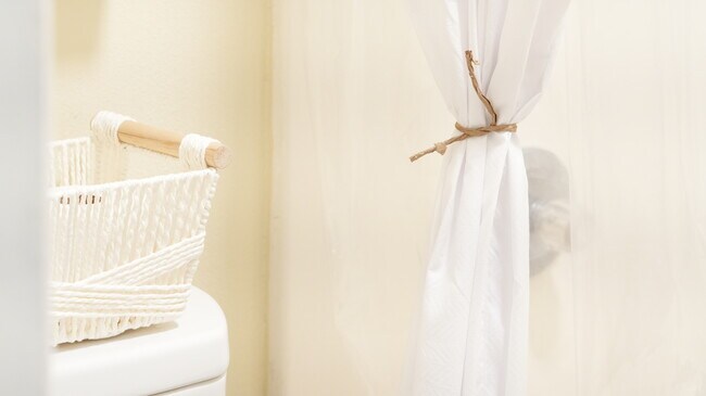 The bathroom is completely clean! We clean all the amenities after every use. - 4160 Barrett Rd