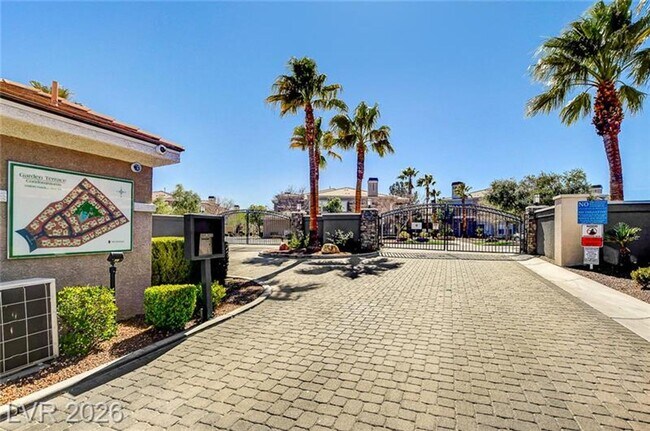 Building Photo - 10809 Garden Mist Dr