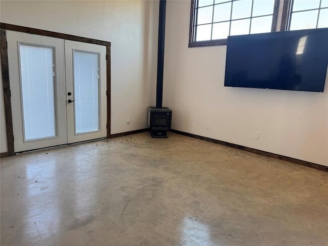 Building Photo - 353112 E 860 Rd