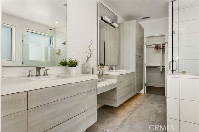 Building Photo - 4405 Channel Pl