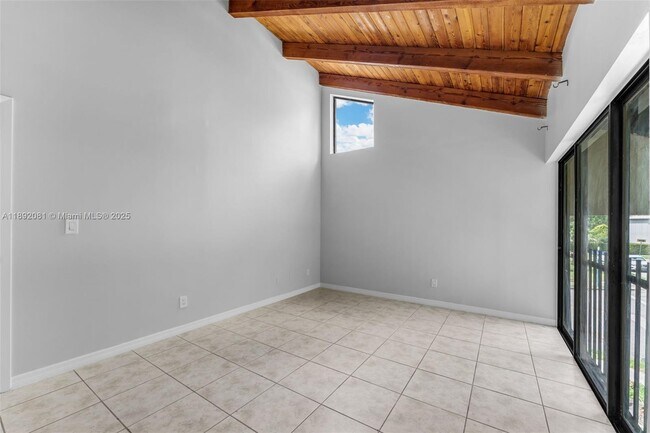 Building Photo - 15805 SW 91st Ct