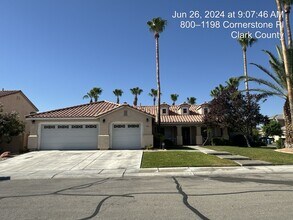 Building Photo - Beautiful Single Story with Pool in Eldora...