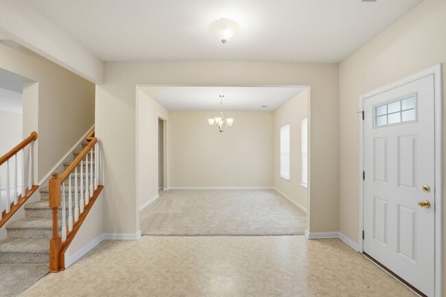 Building Photo - Move-In Ready Gem Near UNCC with Fresh Updates