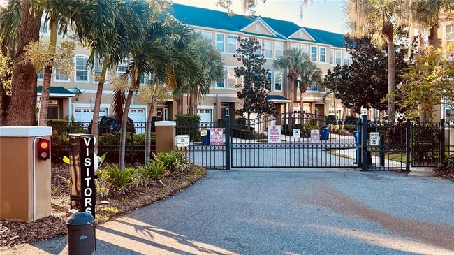 Building Photo - 2915 Pointeview Dr