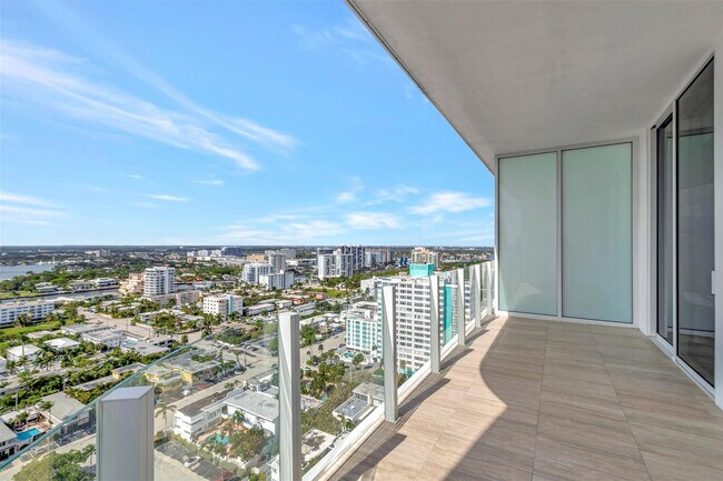 Building Photo - 525 N Fort Lauderdale Beach Blvd