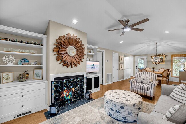 Building Photo - Branson - Breeze