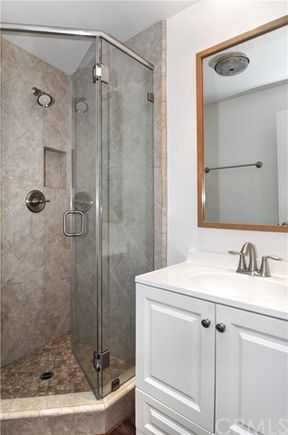 Building Photo - 111 19th St