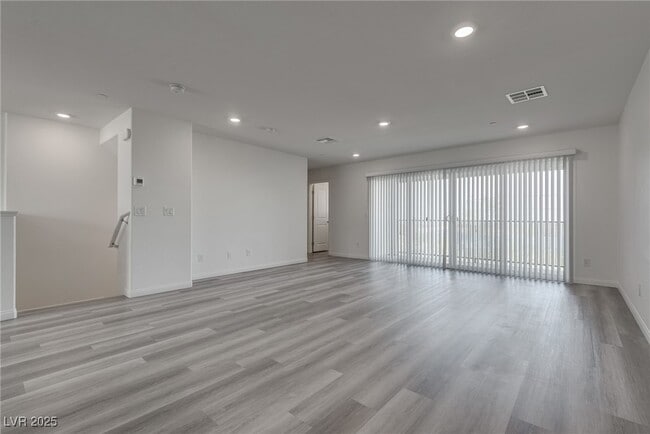 Building Photo - 3800 Enchanted Sky St