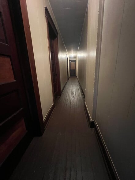 Building Photo - 305 Mount Zoar St