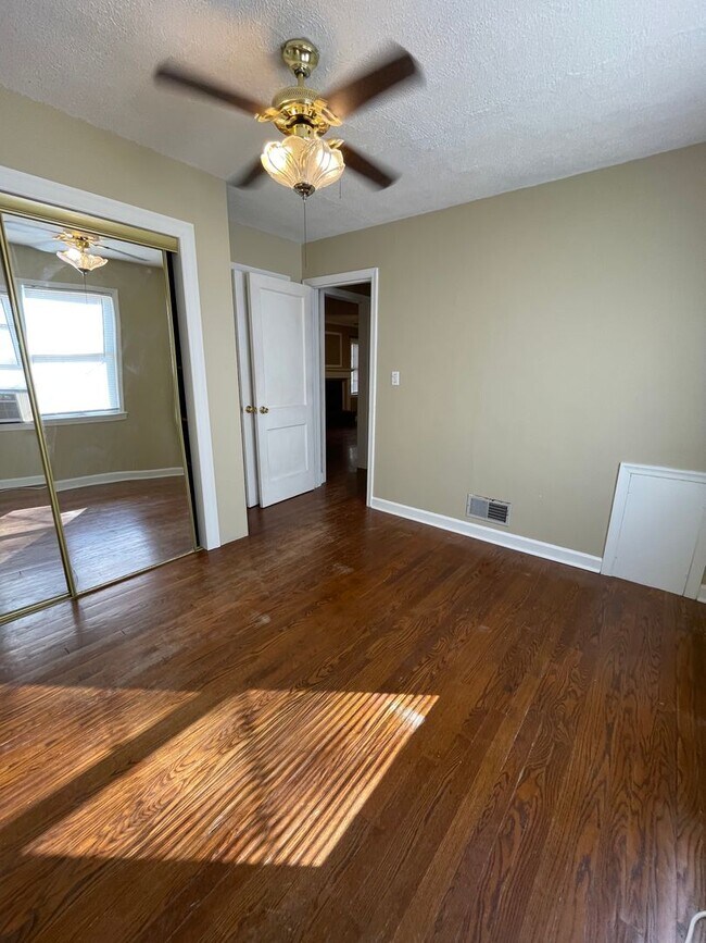 Building Photo - Coming Soon: 3BR Home with Bonus Space & Quick Highway Access