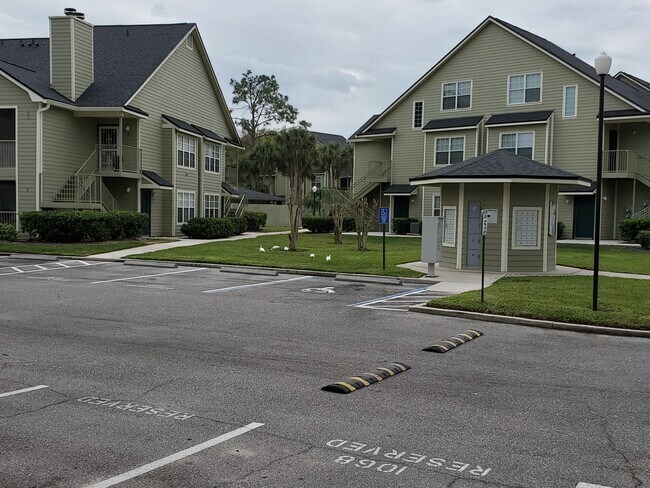 Building Photo - 3705 S Lake Orlando Pky