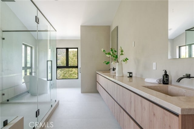 Building Photo - 2608 Zorada Dr