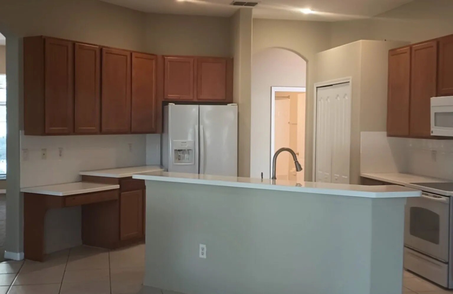 Building Photo - 14794 Edgemere Dr
