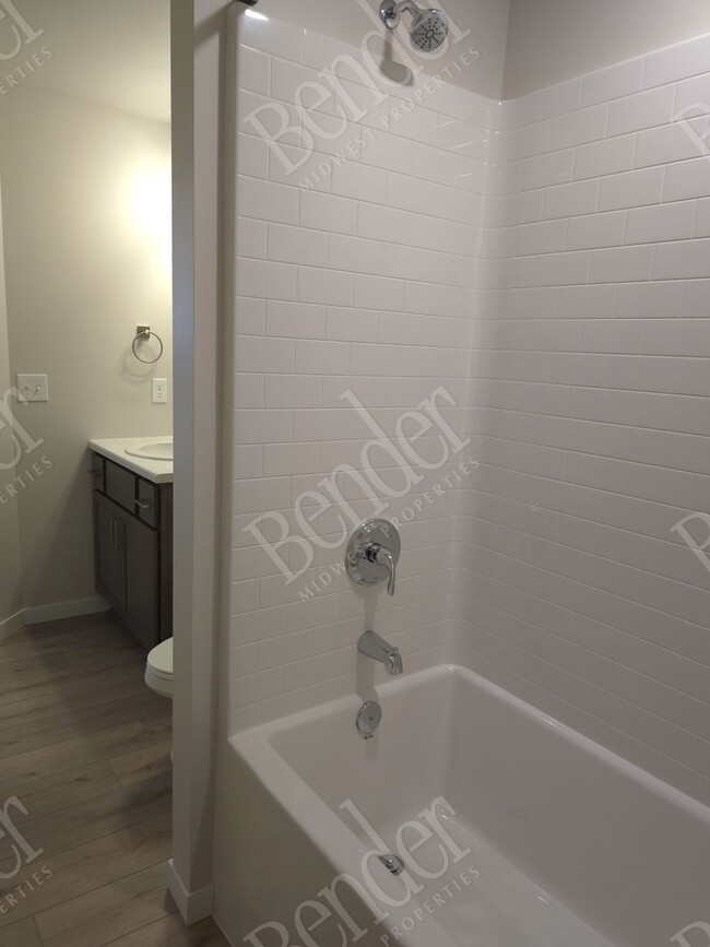 Building Photo - Brand New 2 Bed 2 Bath Townhome - 3 Months Free!