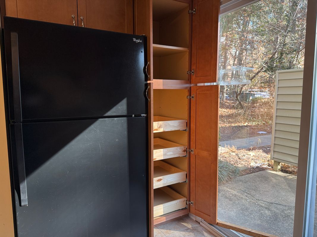 Building Photo - 82 Summer E