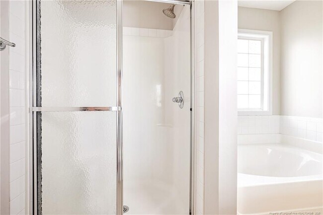 Building Photo - 1414-1412 Seabiscuit Dr