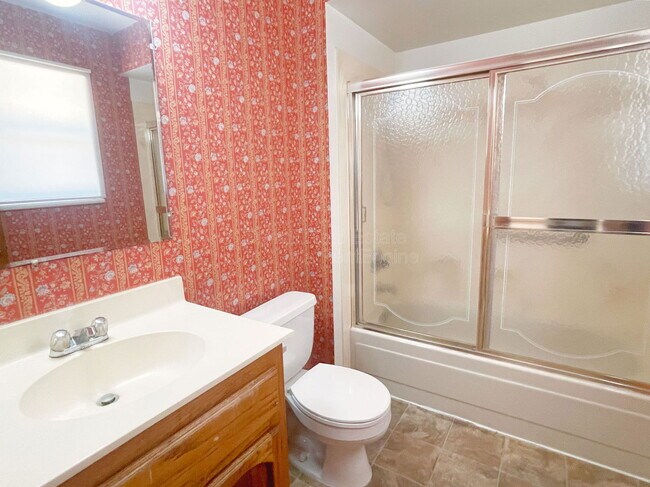 Building Photo - 35424 N 15th Ave