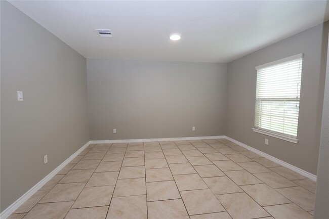 Building Photo - 17703 Rose Summit Ln