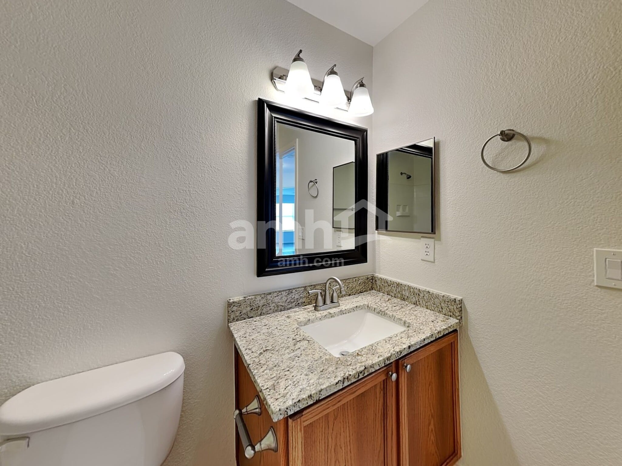 Building Photo - 26139 Flinton Dr