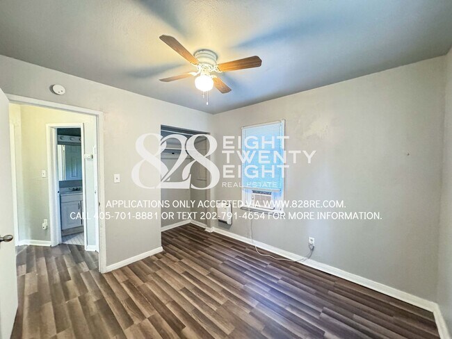 Building Photo - Charming 2 Bedroom/1 Bathroom Single Famil...