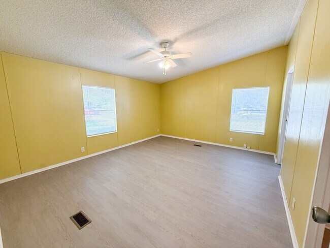 Building Photo - 4506 Legend Falls