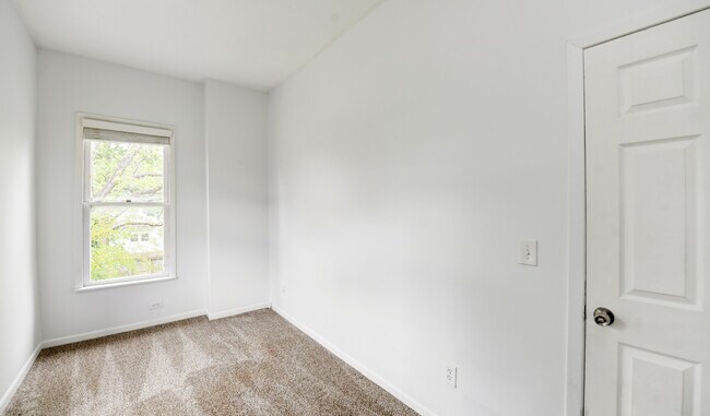 Building Photo - 683-685 South Champion