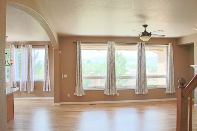Building Photo - AUGUST BONUS OFFER!   FULLY ENCLOSED BACK ...