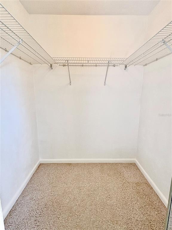 Building Photo - 17 Fenwick Ln