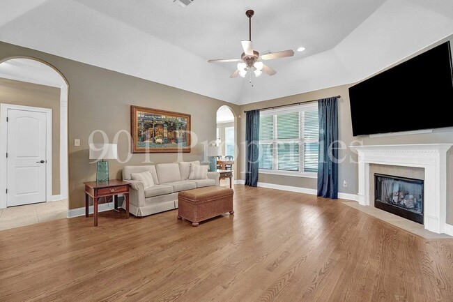 Building Photo - 5967 Carters Bluff Dr