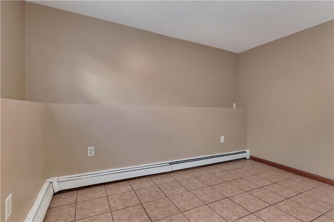 Building Photo - 66 Silver Lake Ave