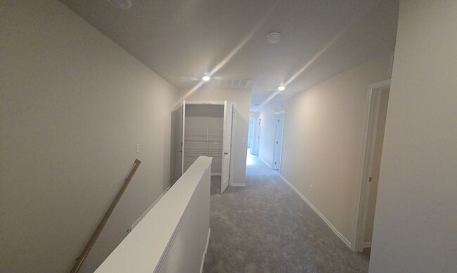 Building Photo - Brand-New 4-Bedroom Townhouse in Hayden Ca...