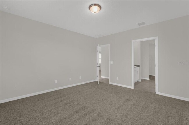 Building Photo - 5526 Clove Row