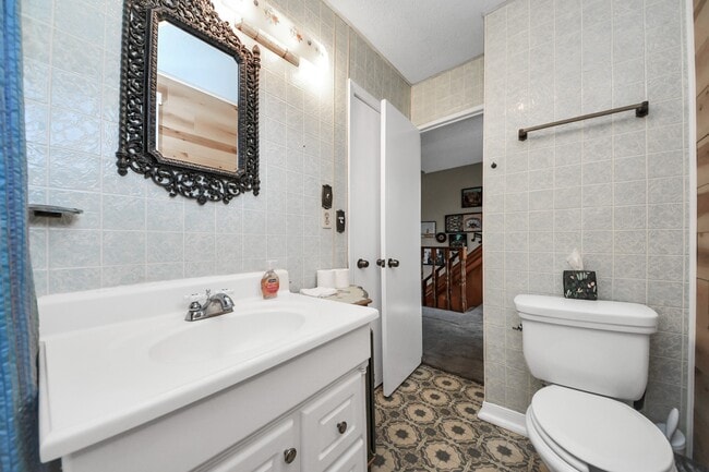 Building Photo - 17018 Water Oak Dr