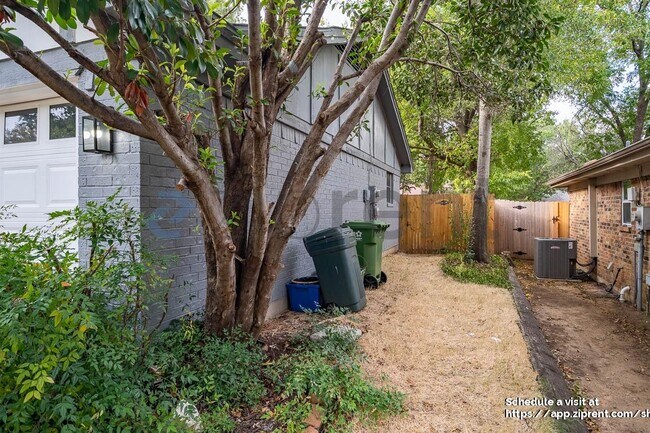 Building Photo - 6829 Shadydale Dr