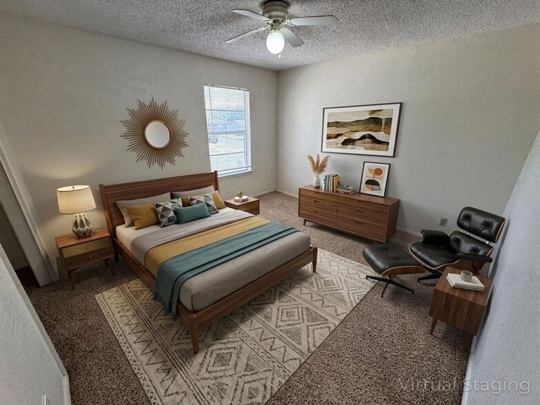 Building Photo - 1903 Cedarhill Dr