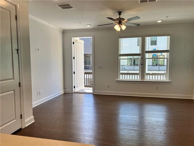 Building Photo - 6605 Beacon Dr