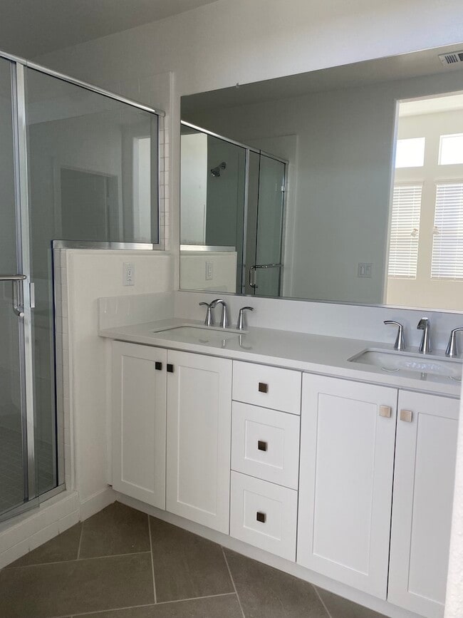 Master Bath - 27554 Sparrow Ct