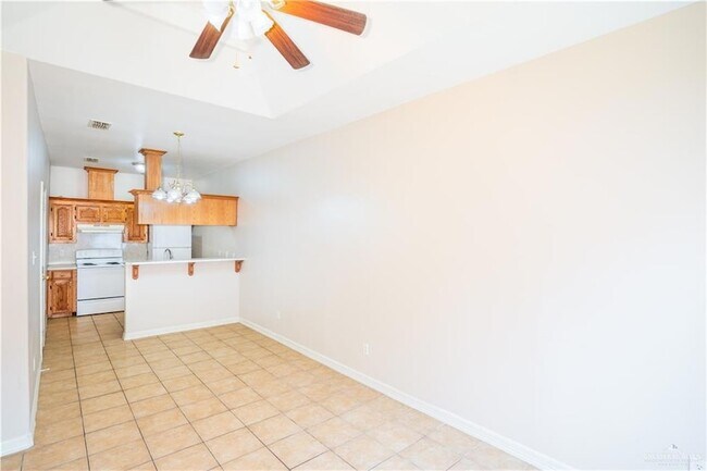 Building Photo - 604 Buena Vista Dr