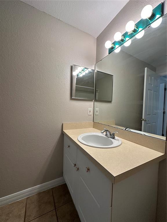 Building Photo - 141 Reserve Cir