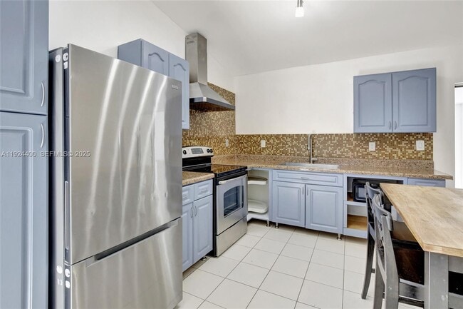 Building Photo - 9862 SW 145th Pl