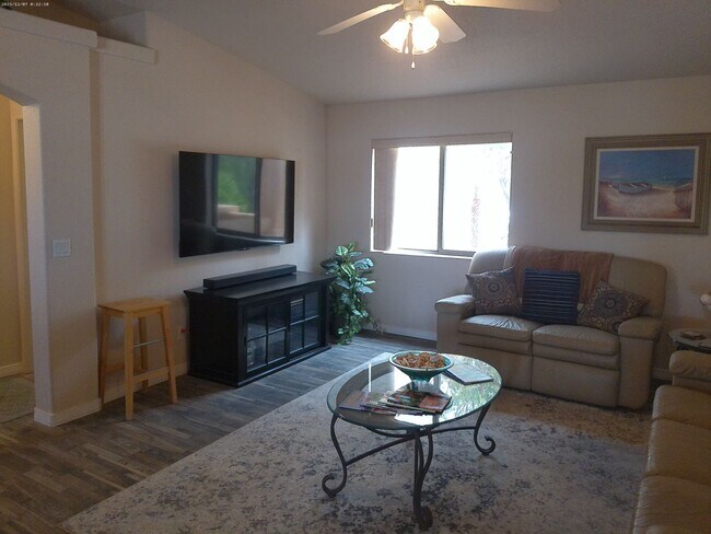 Building Photo - 1740 Quartz Ln