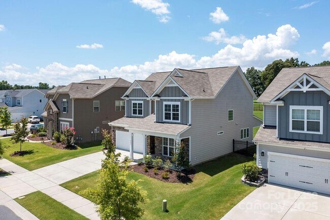 Building Photo - 6607 Wildbrook Dr