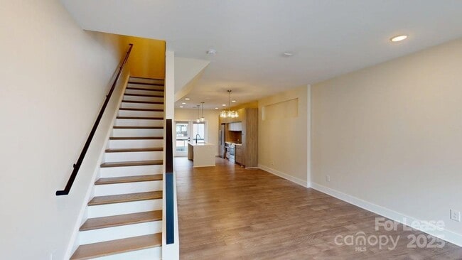 Building Photo - 1211 Minter Pl