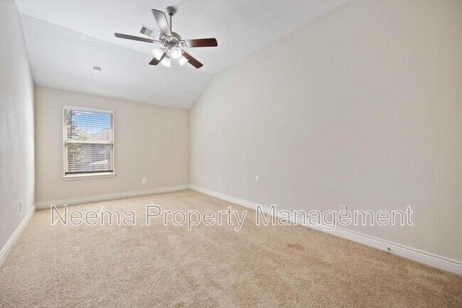 Building Photo - 115 Pine Crest Cir