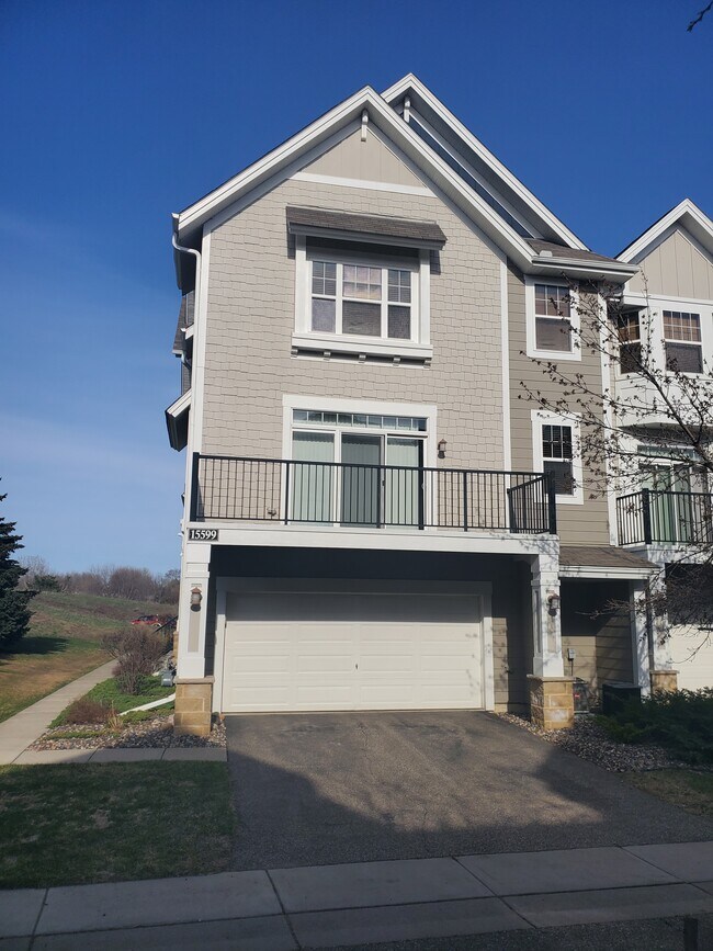 Building Photo - 15599 Early Bird Cir