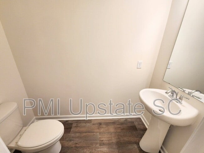 Building Photo - 6043 Willutuck Dr