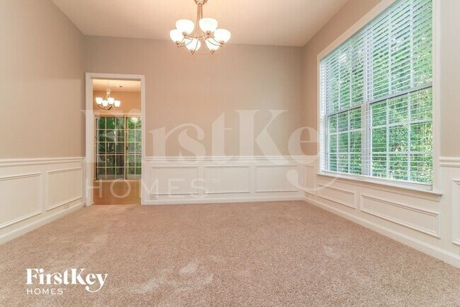Building Photo - 4006 Maple Ridge Ln NW