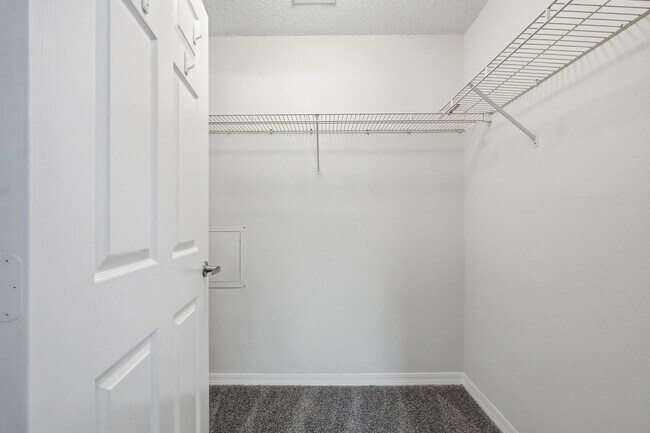 Building Photo - 4270 Calinda Ln