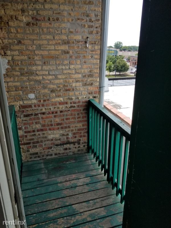 Building Photo - 4846-4856 W North Ave