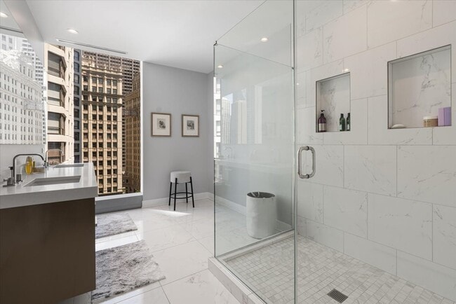 Building Photo - 403 N Wabash Ave
